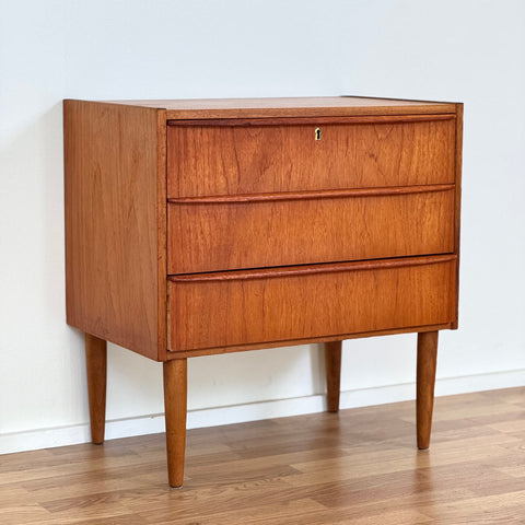 Chest of 3 drawers, 1950s-60s, Denmark - Beyo Vintage