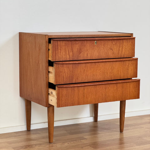 Chest of 3 drawers, 1950s-60s, Denmark - Beyo Vintage