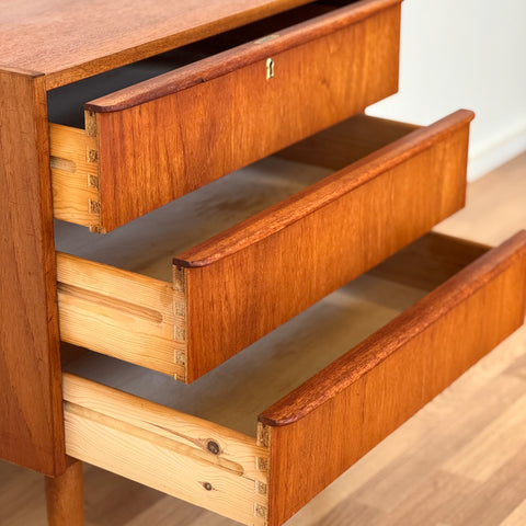 Chest of 3 drawers, 1950s-60s, Denmark - Beyo Vintage