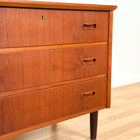 Chest of drawers in teak, 1950s-60s, Denmark - Beyo Vintage