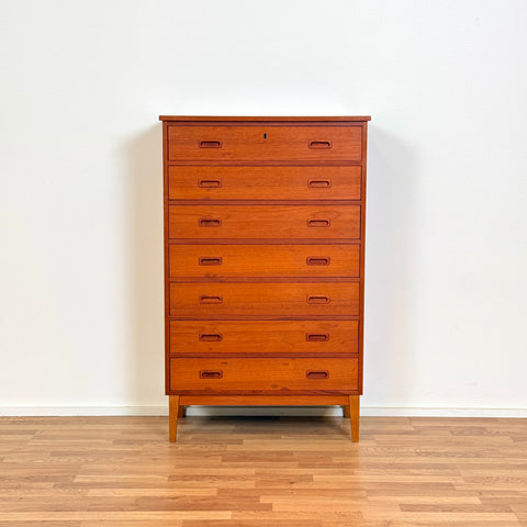 Chest of 7 drawers in teak, 1950s-60s, Denmark - Beyo Vintage