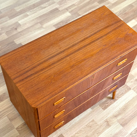 Chest of 3 drawers in teak, 1950s-60s, Sweden - Beyo Vintage
