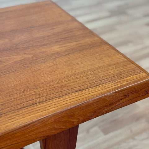 Coffee table in teak, 1950s-60s - Beyo Vintage