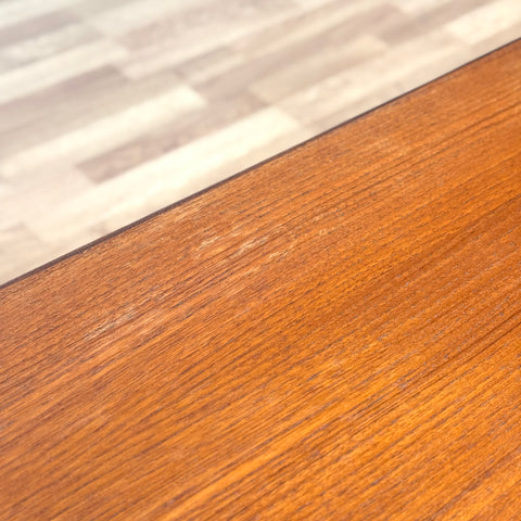 Coffee table in teak, 1950s-60s, Denmark - Beyo Vintage