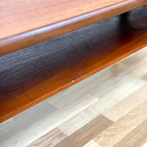 Coffee table in teak, 1950s-60s, Denmark - Beyo Vintage
