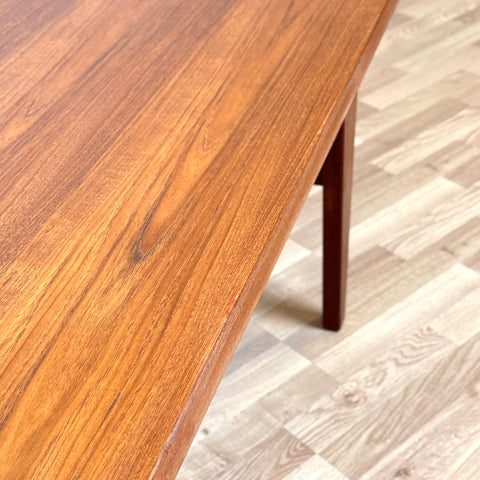 Coffee table in teak, 1950s-60s, Denmark - Beyo Vintage