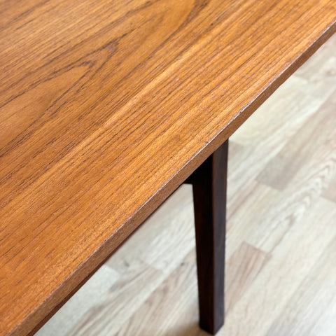 Coffee table in teak, 1950s-60s, Denmark - Beyo Vintage
