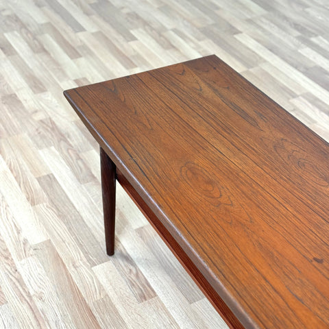 Coffee table in teak/walnut, 1950s-60s, Denmark - Beyo Vintage