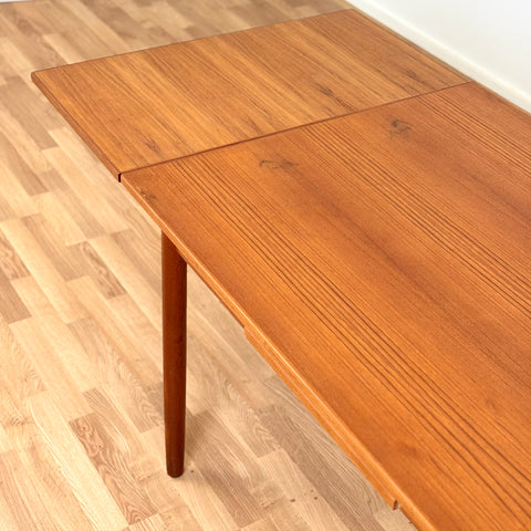 Dining table in teak, 1950s-60s, Denmark - Beyo Vintage