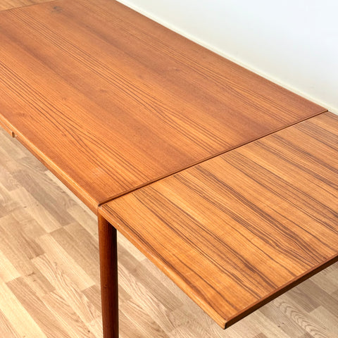 Dining table in teak, 1950s-60s, Denmark - Beyo Vintage