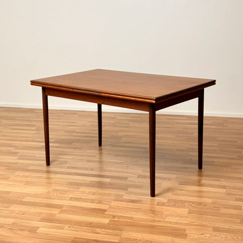 Dining table in teak, 1950s-60s, Denmark - Beyo Vintage