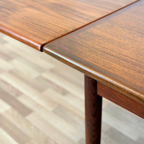 Dining table in teak, 1950s-60s, Denmark - Beyo Vintage