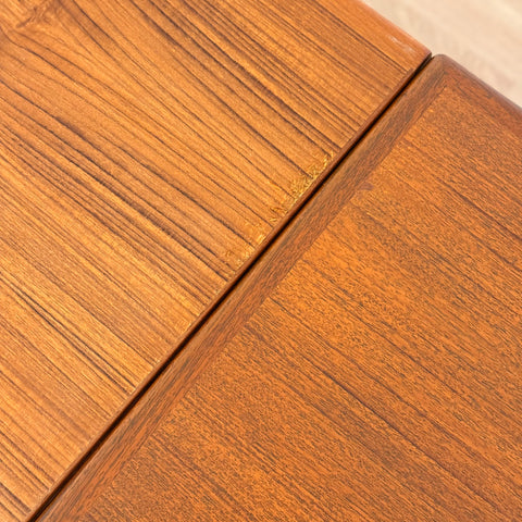 Dining table in teak, 1950s-60s, Denmark - Beyo Vintage