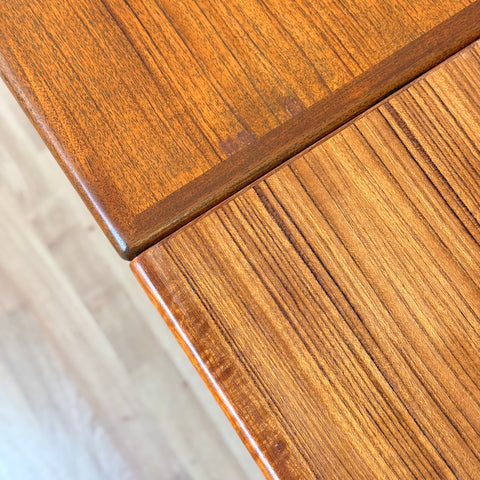 Dining table in teak, 1950s-60s, Denmark - Beyo Vintage