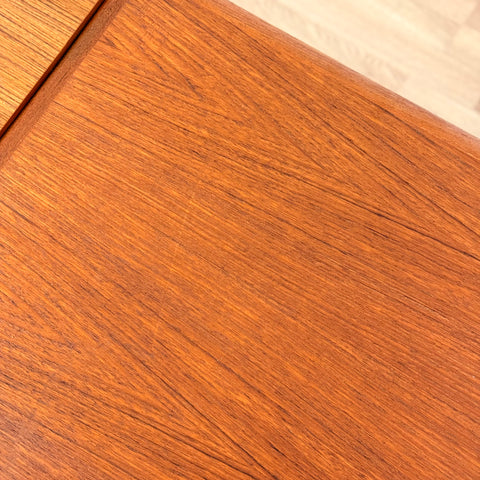 Dining table in teak, 1950s-60s, Denmark - Beyo Vintage
