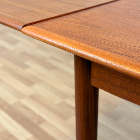 Dining table in teak, 1950s-60s, Denmark - Beyo Vintage