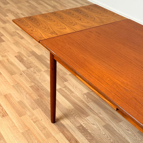 Dining table in teak, 1950s-60s, Denmark - Beyo Vintage