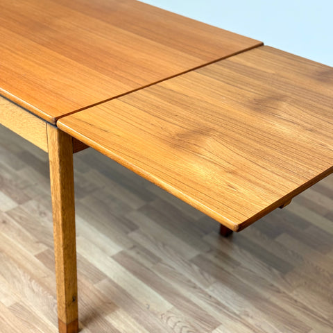 Dining table in teak and oak, 1950s-60s, Denmark - Beyo Vintage