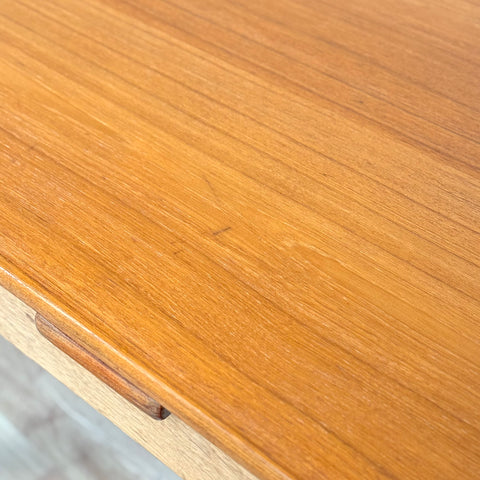 Dining table in teak and oak, 1950s-60s, Denmark - Beyo Vintage