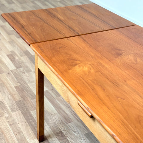 Dining table in teak & oak by EJ Møbler, 1950s-60s, Denmark - Beyo Vintage