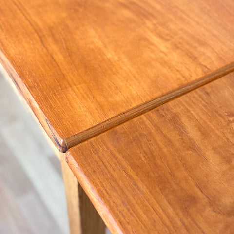 Dining table in teak & oak by EJ Møbler, 1950s-60s, Denmark - Beyo Vintage