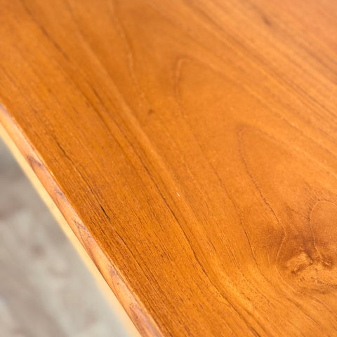 Dining table in teak & oak by EJ Møbler, 1950s-60s, Denmark - Beyo Vintage