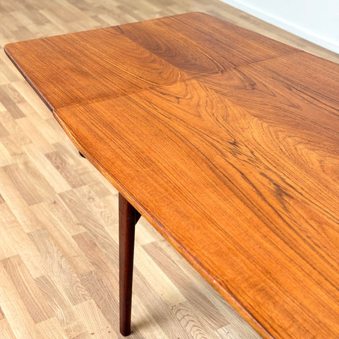 Dining table in teak with flip-flap extensions, 1950s-60s - Beyo Vintage