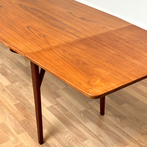 Dining table in teak with flip-flap extensions, 1950s-60s - Beyo Vintage