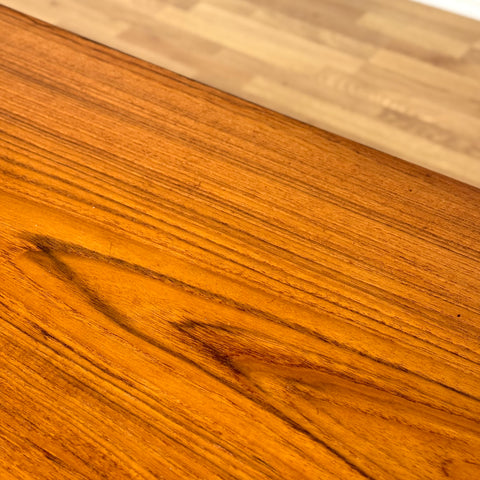 Dining table in teak with flip-flap extensions, 1950s-60s - Beyo Vintage