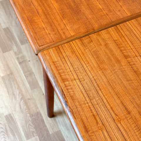 Danish dining table in teakwood