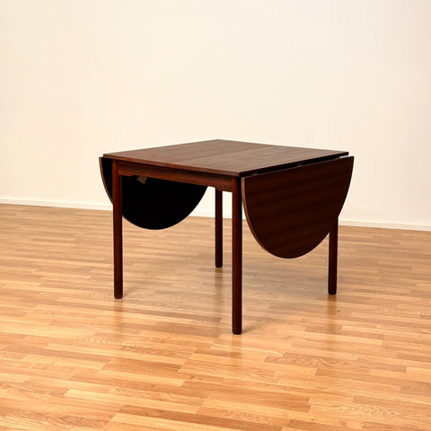 Danish dining table with 3 extensions in mahogany "Arne Vodder style"