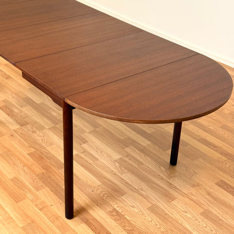 Danish dining table with 3 extensions in mahogany "Arne Vodder style"