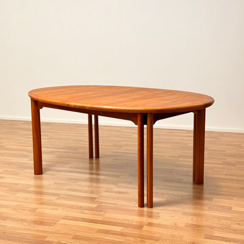 Danish large oval dining table in cherry by Skovby