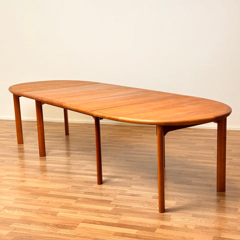 Danish large oval dining table in cherry by Skovby