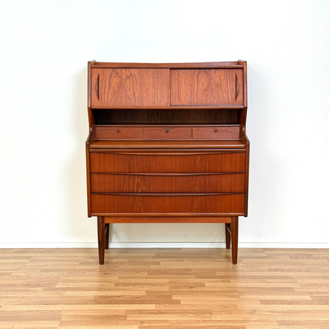 Highboard in teak, 1950s-60s, Denmark - Beyo Vintage