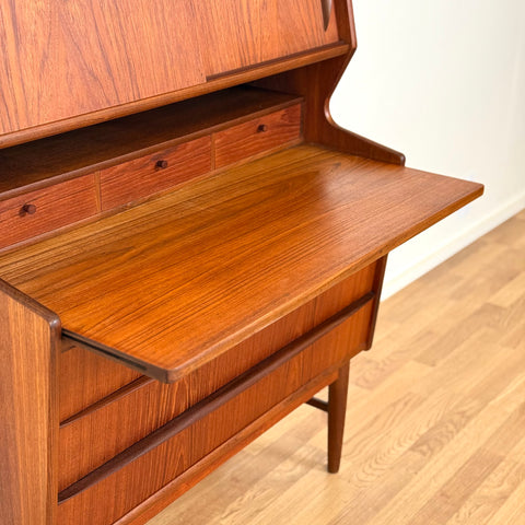 Highboard in teak, 1950s-60s, Denmark - Beyo Vintage