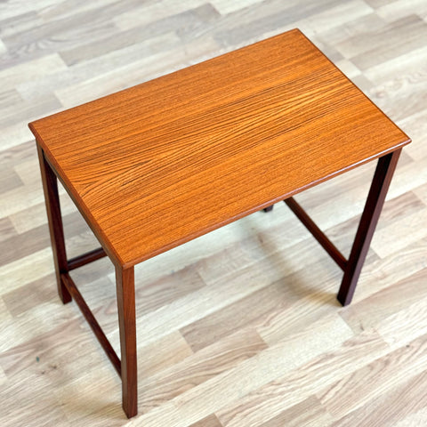 Set of 3 nest of tables in teak, 1950s-60s Denmark - Beyo Vintage