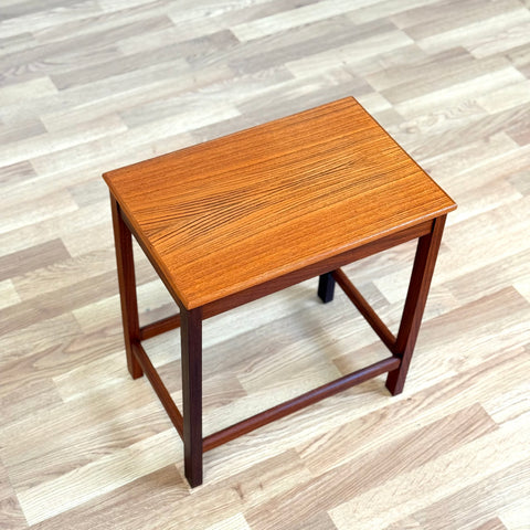 Set of 3 nest of tables in teak, 1950s-60s Denmark - Beyo Vintage