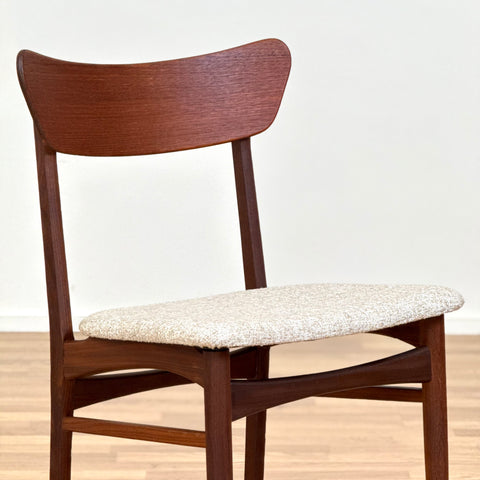 Set of 8 dining chairs in teak by Schionning and Elgaard, 1950s-60s, Denmark - Beyo Vintage