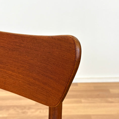 Set of 8 dining chairs in teak by Schionning and Elgaard, 1950s-60s, Denmark - Beyo Vintage