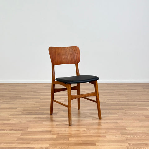 Set of 4 dining chairs in teak & oak by Ib Kofod-Larsen, 1950s-60s, Denmark - Beyo Vintage
