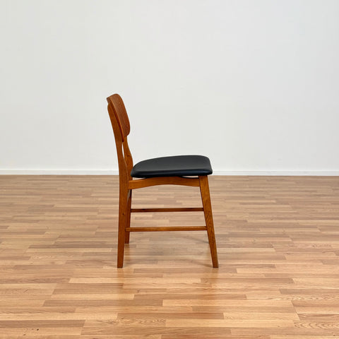 Set of 4 dining chairs in teak & oak by Ib Kofod-Larsen, 1950s-60s, Denmark - Beyo Vintage