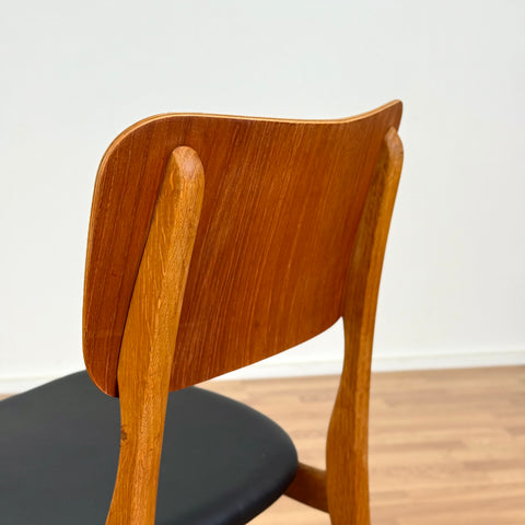 Set of 4 dining chairs in teak & oak by Ib Kofod-Larsen, 1950s-60s, Denmark - Beyo Vintage