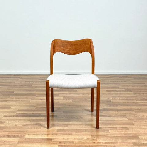 Set of 4 NIELS O. MØLLER , model '71', in oak, 1950s-60s, Denmark - Beyo Vintage
