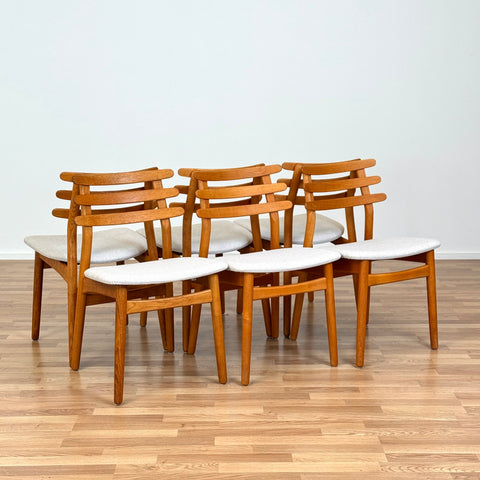 Set of 7 chairs made of solid oak by Poul Volher, 1950s-60s, Denmark - Beyo Vintage