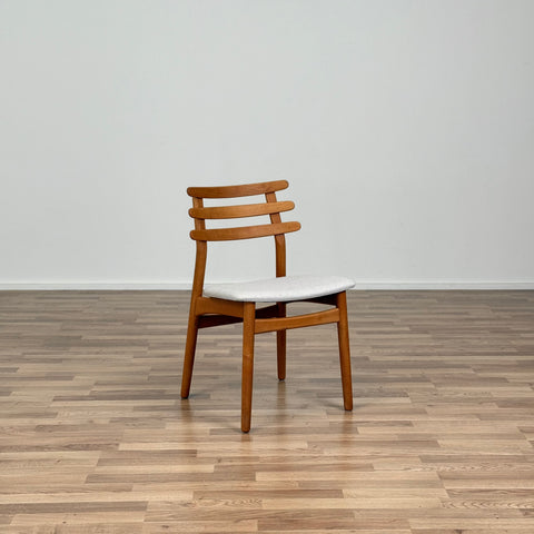 Set of 7 chairs made of solid oak by Poul Volher, 1950s-60s, Denmark - Beyo Vintage