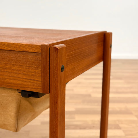 Side table in teak, 1950s-60s, Denmark - Beyo Vintage