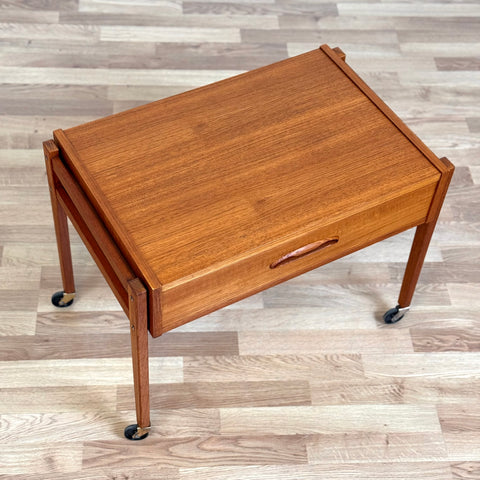 Side table / Sewing table in teak, 1950s-60s, Denmark - Beyo Vintage