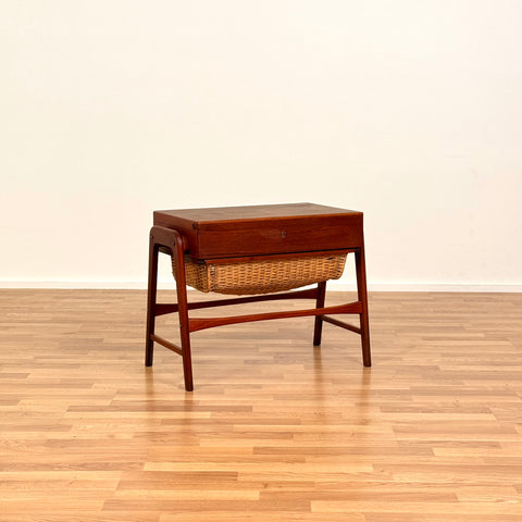 Danish side table / Sewing table in teak