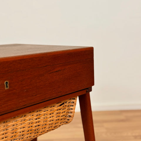 Danish side table / Sewing table in teak